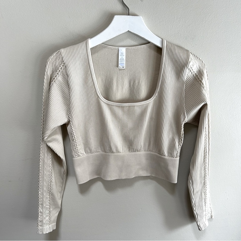 Offline by Aerie ~new~Seamless Scoop Ribbed Long Cable Sleeve Top in size Large